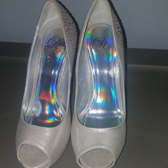 Wedding Silver Heel - Picture 1 of 4